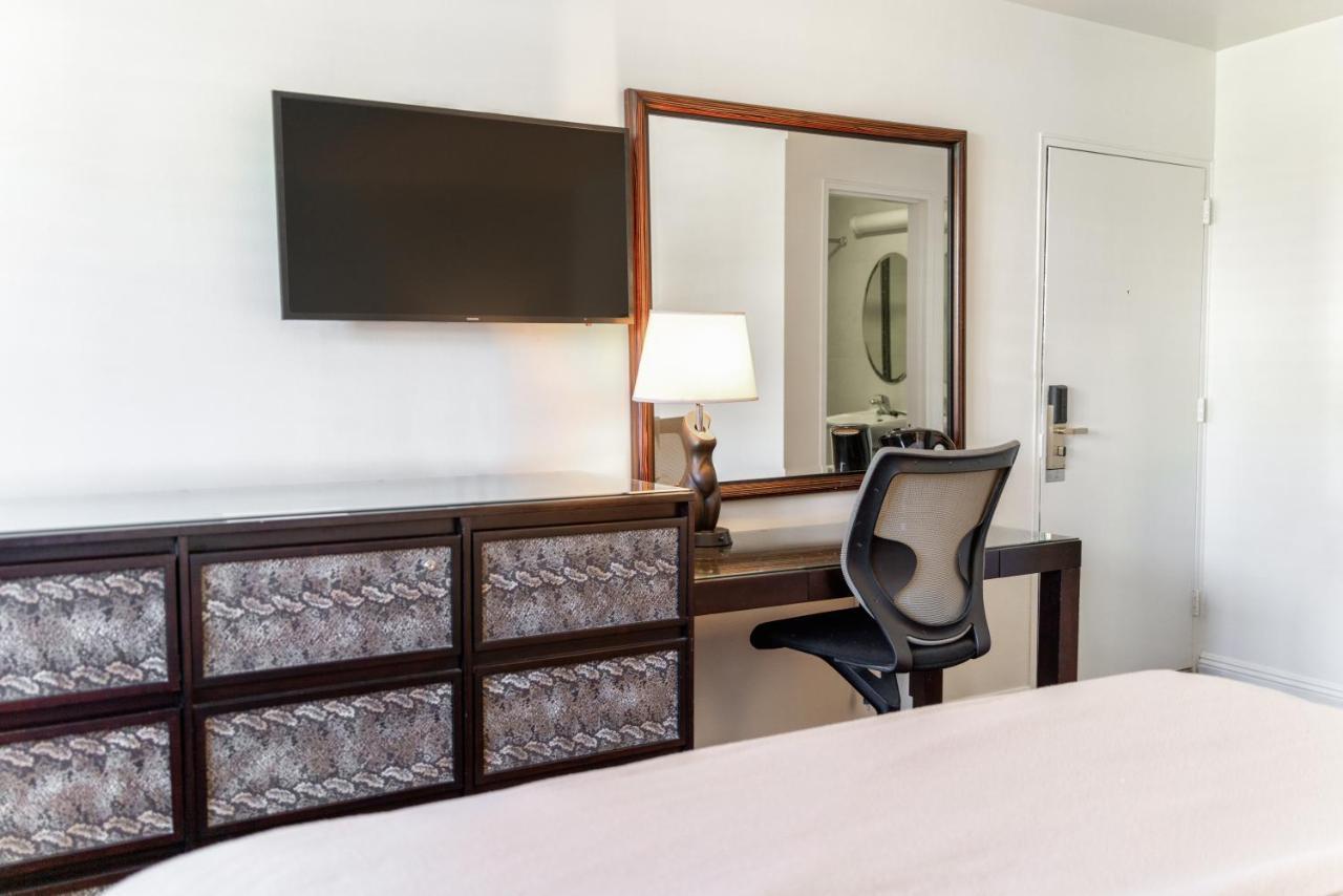 Hollywood Downtowner Inn Лос Анджелис Екстериор снимка