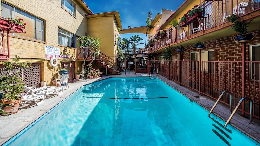 Hollywood Downtowner Inn Лос Анджелис Екстериор снимка