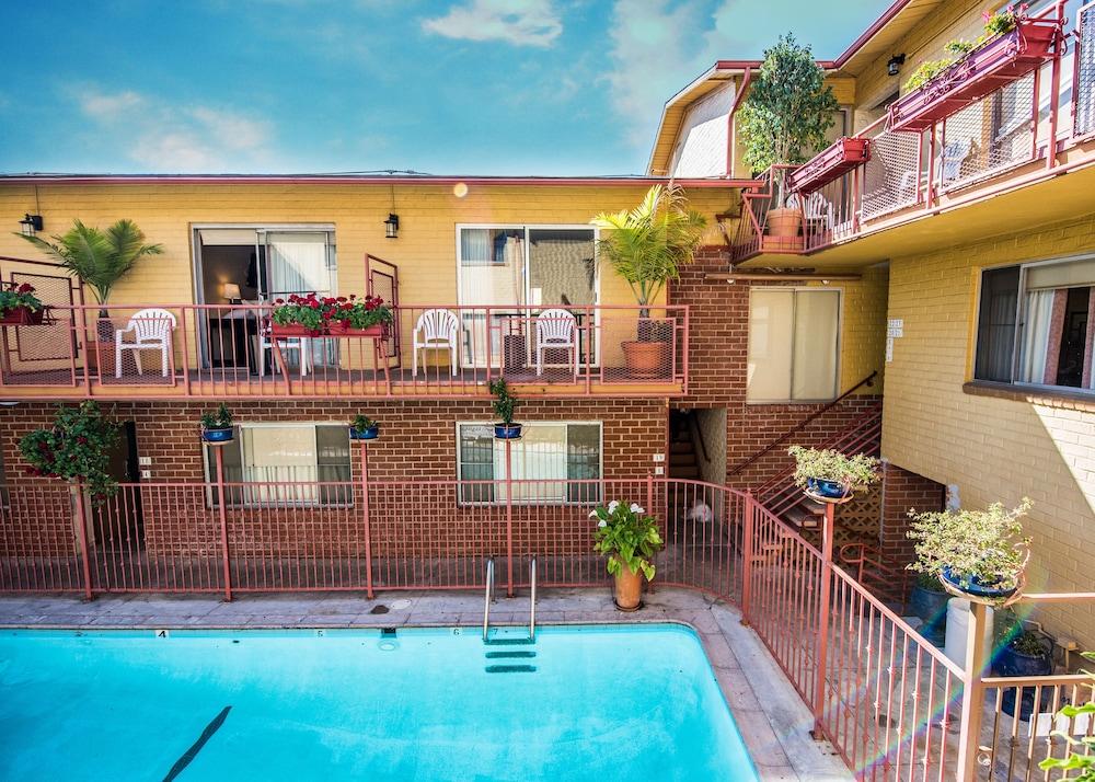 Hollywood Downtowner Inn Лос Анджелис Екстериор снимка