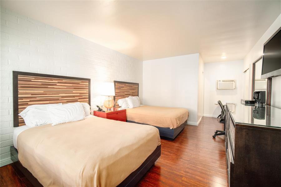 Hollywood Downtowner Inn Лос Анджелис Екстериор снимка