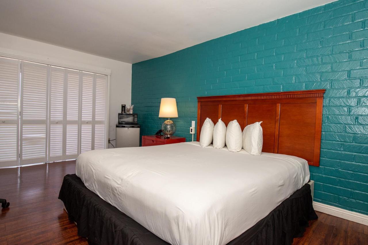 Hollywood Downtowner Inn Лос Анджелис Екстериор снимка